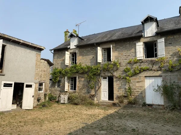 Maison de campagne en pierre à rénover 