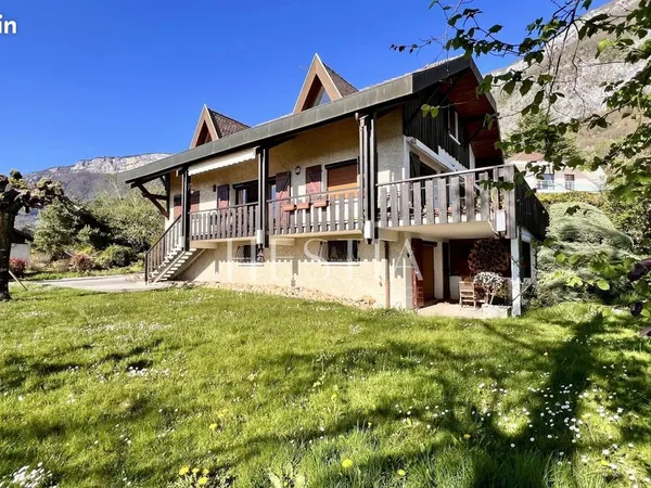 Propriété 7 pièces 162 m² 