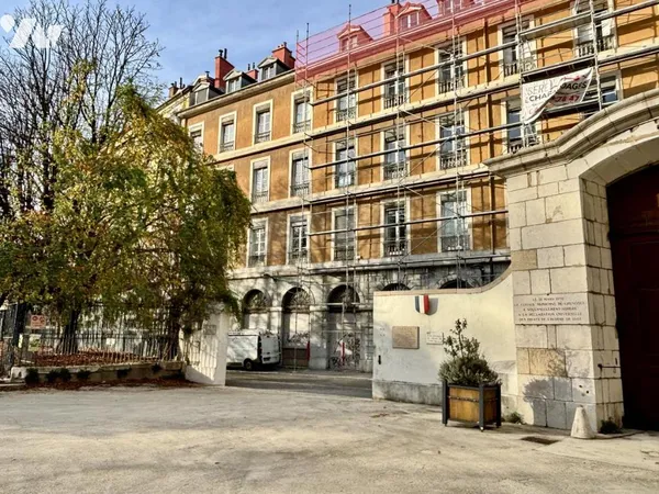 Appartement 6 pièces 270 m² 