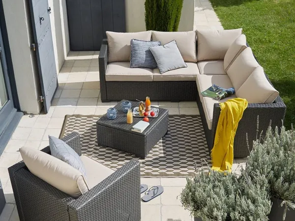 Sathonay-Village - T2 Neuf en RDJ avec terrasse et jardin 