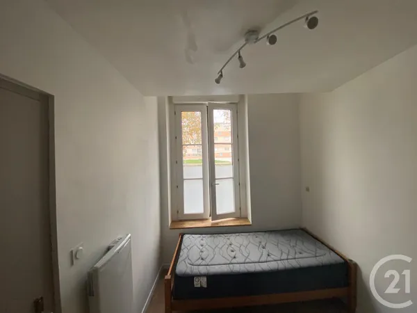 Appartement 1 pièce 11 m² 