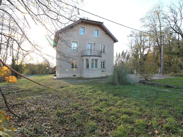 Maison 7 pièces 216 m² 