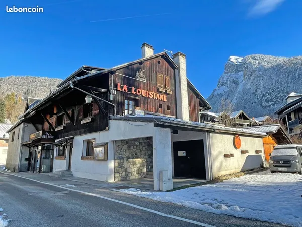 Immeuble 305 m² 