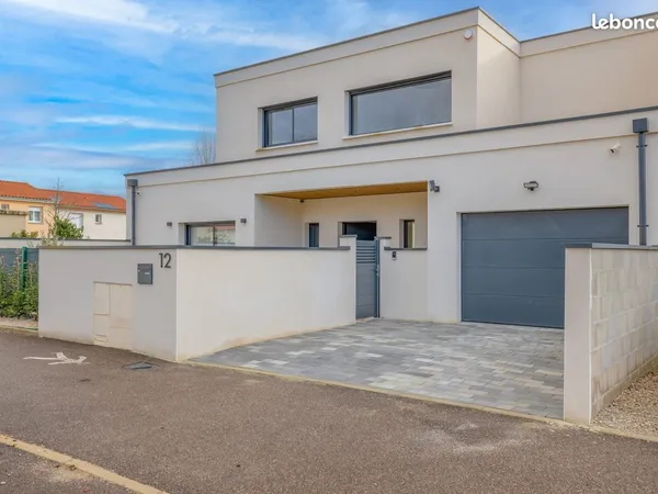 Propriété 5 pièces 130 m² 