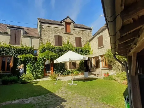 Maison 6 pièces 210 m² 