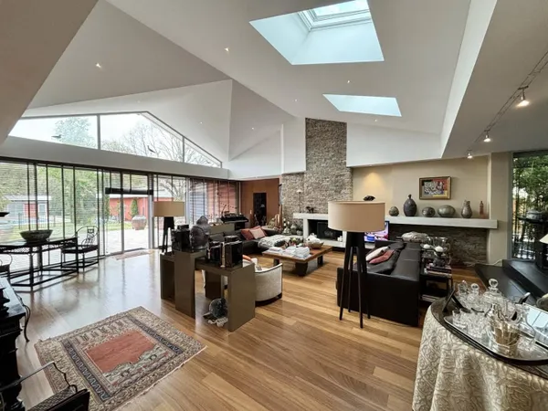 Maison 6 pièces 300 m² 