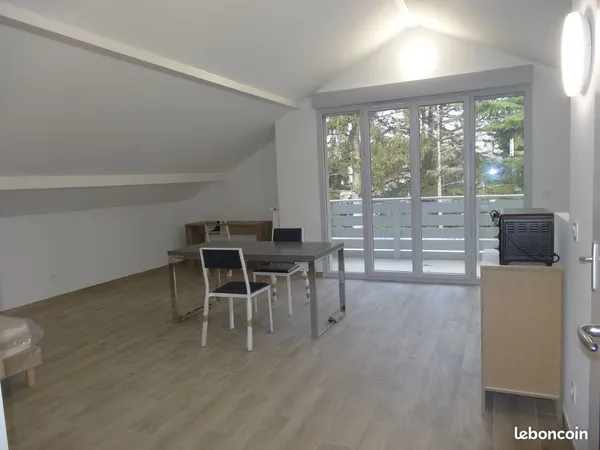 Studio 1 pièce 29 m² 