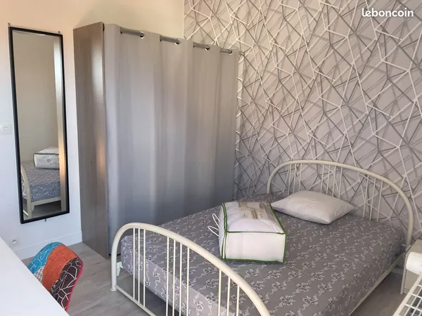 Chambre meublée avec balcon à 300m IUT/Fac des sciences 
