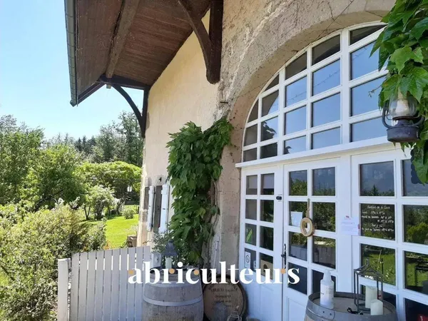 Vends corps de ferme - 433.05m² - 16 pièces, 8 chambres - Charvonnex 74370 