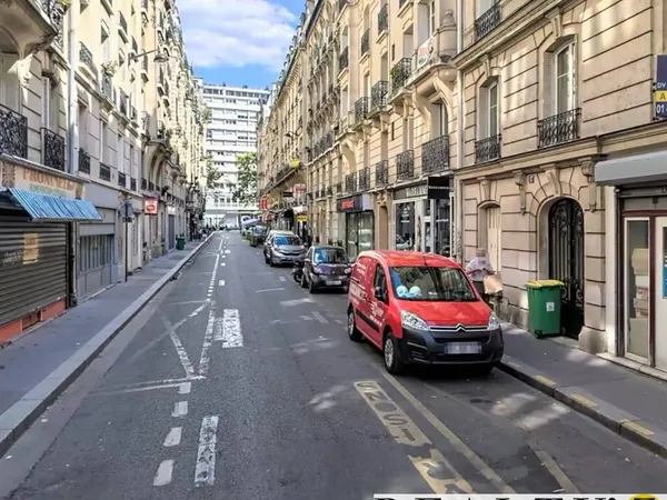 Boutique 1 pièce 41 m² 