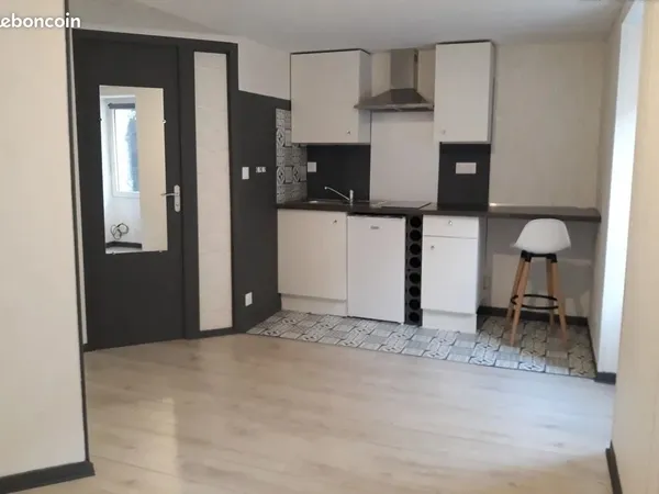 Studio 1 pièce 21 m² 