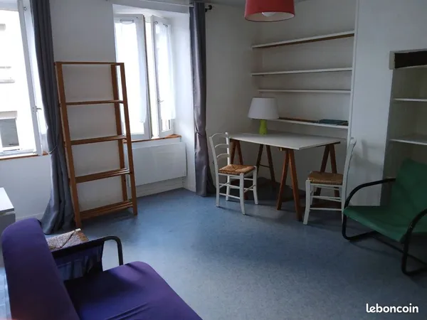 Joli studio étudiant.e meublé - Tulle - Proche Cathédrale 