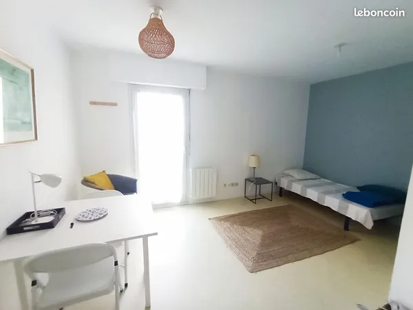 Studio 1 pièce 19 m² 