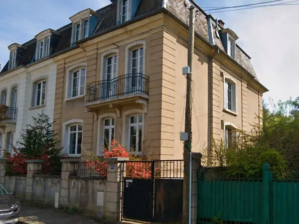 Propriété 12 pièces 250 m² 