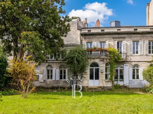 Bordeaux Croix de Seguey - Ensemble Immobilier de 430 m² - Jardi 