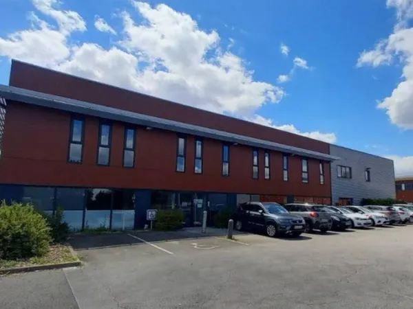 Bureaux 2033 m² 
