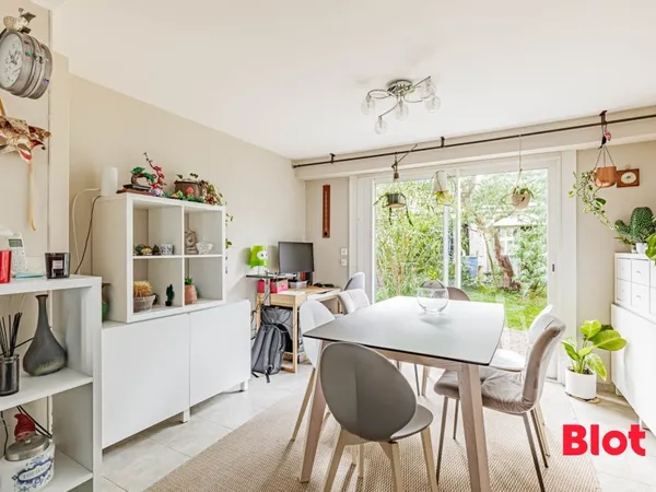 Maison - Quartier Longchamp - 3 chambres - 1 bureau - jardin - garage 