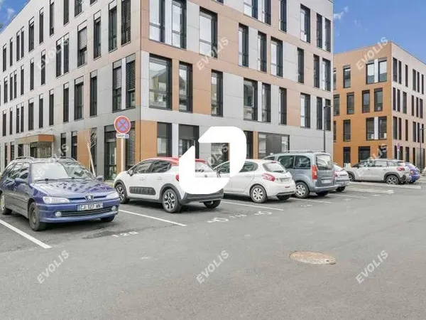 Bureaux 348 m² 