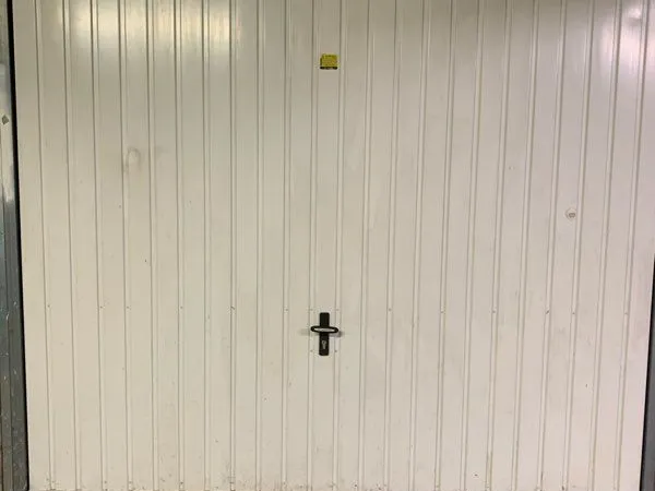 Garage/box de stockage 