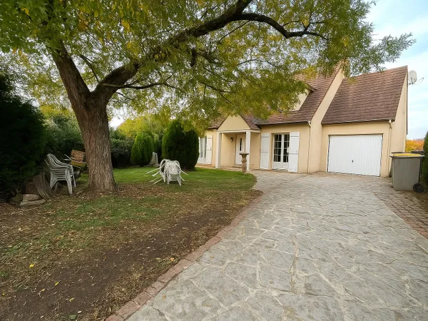 MAISON 6 PIÈCES JARDIN ET GARAGE 