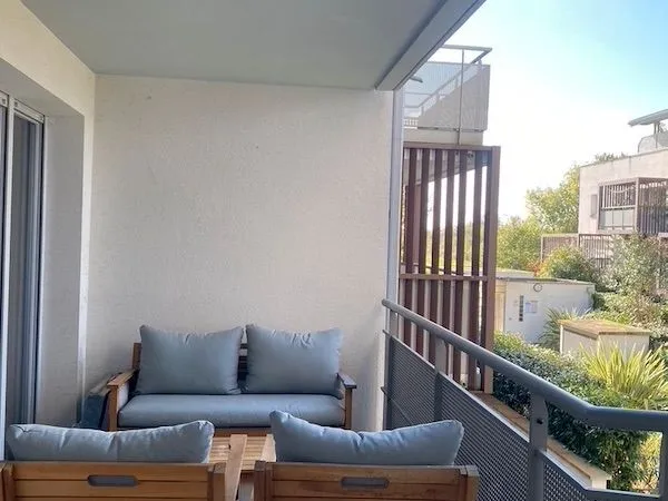 Exclusivité spacieux t2 au calme 31400 terrasse parking piscine charges raisonnables 