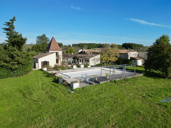 15 minutes d'Eymet - Propriété de charme avec maison principale et 3 Gîtes 