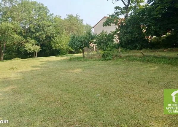 Terrain 654 m² 