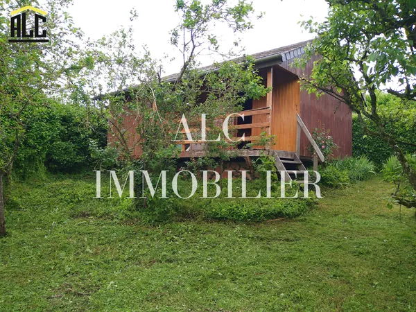 TERRAIN DE LOISIR DE 755 M2 AVEC SON CHALET 