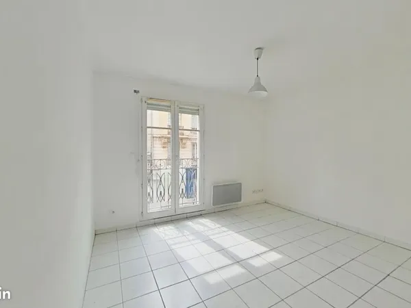 Studio 1 pièce 23 m² 