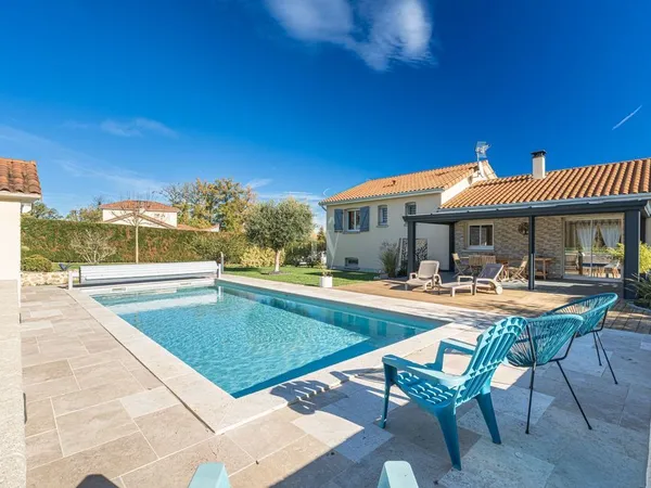 Beau Pavillon récent 114 m² sur Saint Gence ! 