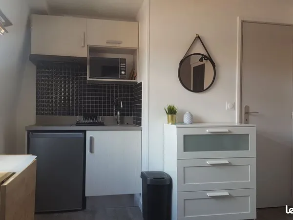 Studio 1 pièce 15 m² 