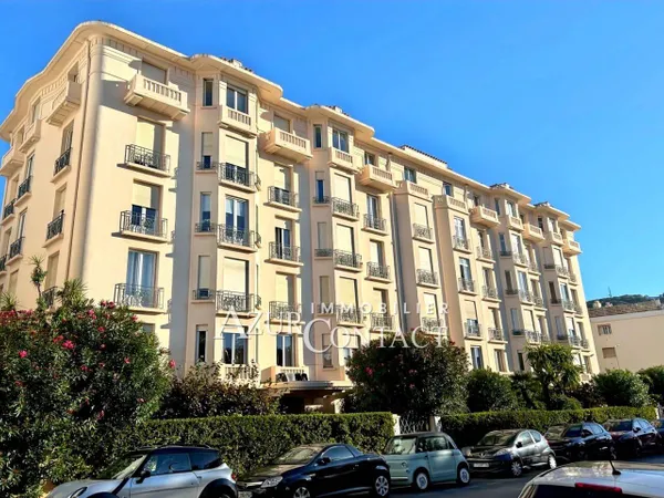 Local commercial 5 pièces 120 m² 