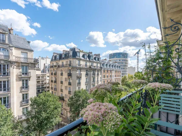 Appartement 6 pièces 130 m² 