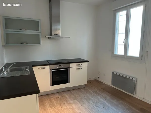 Particulier loue T3 duplex hyper centre Bourgoin 