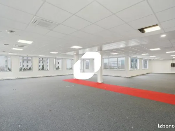 Bureaux 1 pièce 1684 m² 