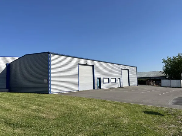 Entrepôt 213 m² 