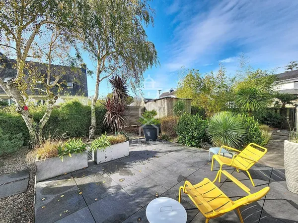 Maison de plain-pied 9 pièces 172 m² 