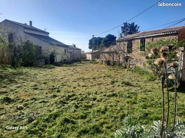 Superbe terrain constructible à Oupia 