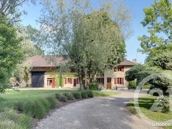 Maison 11 pièces 293 m² 