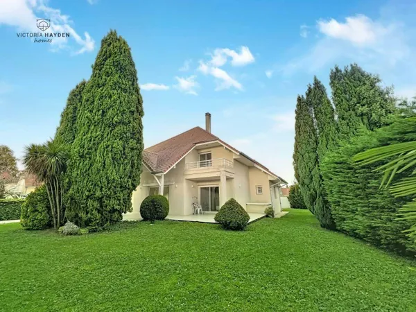 Maison 5 pièces 163 m² 