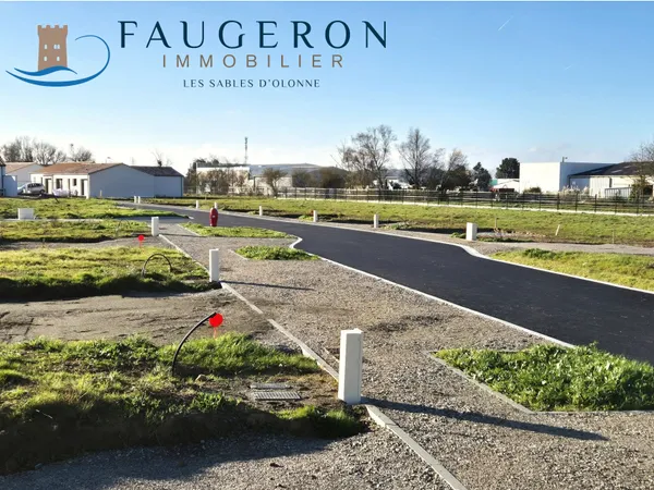 OLONNE SUR MER / proche Commerces - Terrain à bâtir / parcel 