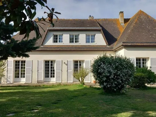 Maison 9 pièces 222 m² 