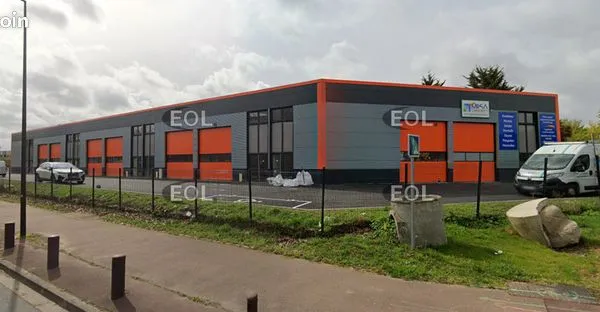 Local d'activité 198 m² 