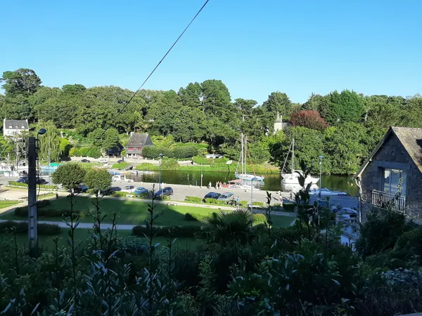 Vends maison à réhabiliter entièrement 