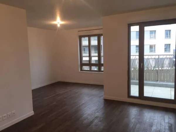 Studio 1 pièce 33 m² 