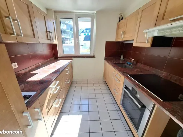 Appartement 5 pièces 77 m² 