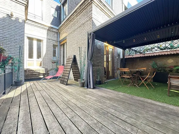 Appartement 7 pièces 159 m² 
