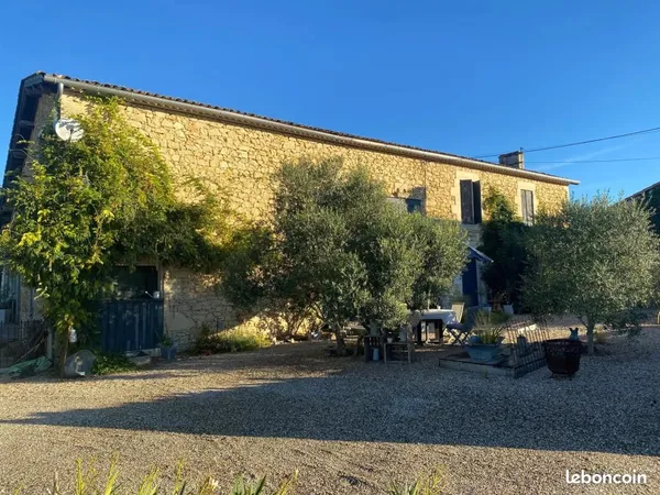 Maison 8 pièces 350 m² 