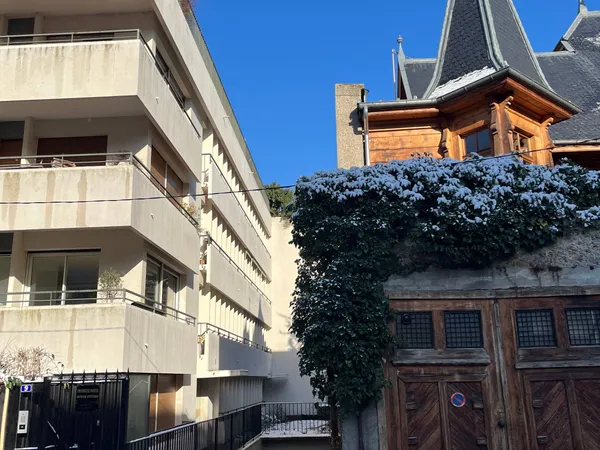 Appartement 4 pièces Boulogne Nord face au bois 