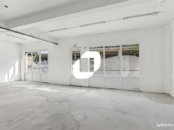 Local commercial 123 m² 